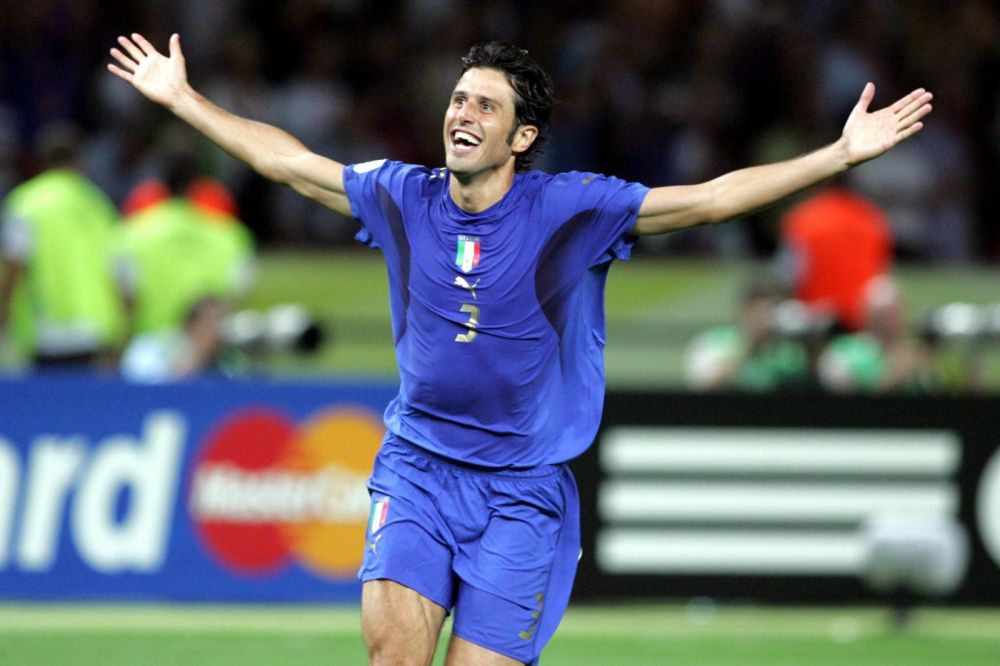 防守强度提升 主队掌控节奏（主队防守升级 掌控比赛节奏）