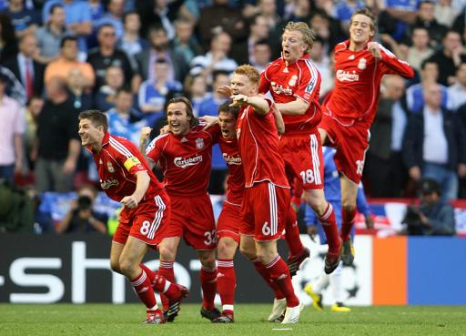 欧冠赛场精彩瞬间：巴萨2-0战胜国际米兰,（巴萨2-0力克国际米兰，欧冠赛场高光不断）