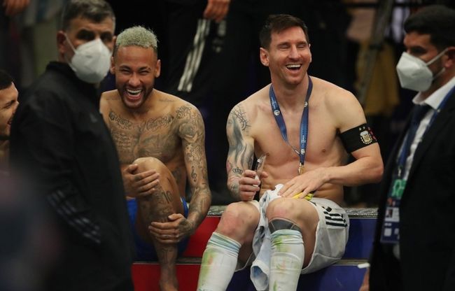 马钦：C罗是禁区杀手，但梅西比他更能凭一己之力赢得比赛（马钦：C罗擅长禁区终结，梅西单枪匹马赢球的能力更强）