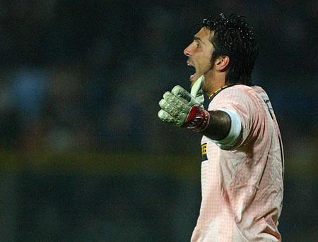 赛后那一幕让所有球迷破防（终场后的那个瞬间，所有球迷都被戳中泪点）