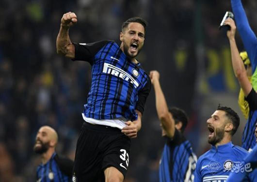 标志性长传制导，阿诺德送出西甲生涯首个助攻（招牌长传精准制导，阿诺德完成西甲生涯首助）