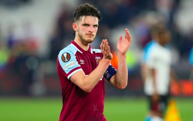 扎戈：托蒂睡觉打呼噜还说梦话；吐西蒙尼口水是因他故意挑衅（扎戈回忆往事：托蒂睡觉会打呼还说梦话；对西蒙尼吐口水因其故意挑衅）