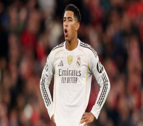 周琦晒与赵睿&翟晓川&方硕合照：又是一年新赛季（周琦晒与赵睿、翟晓川、方硕合影：新赛季再启程）