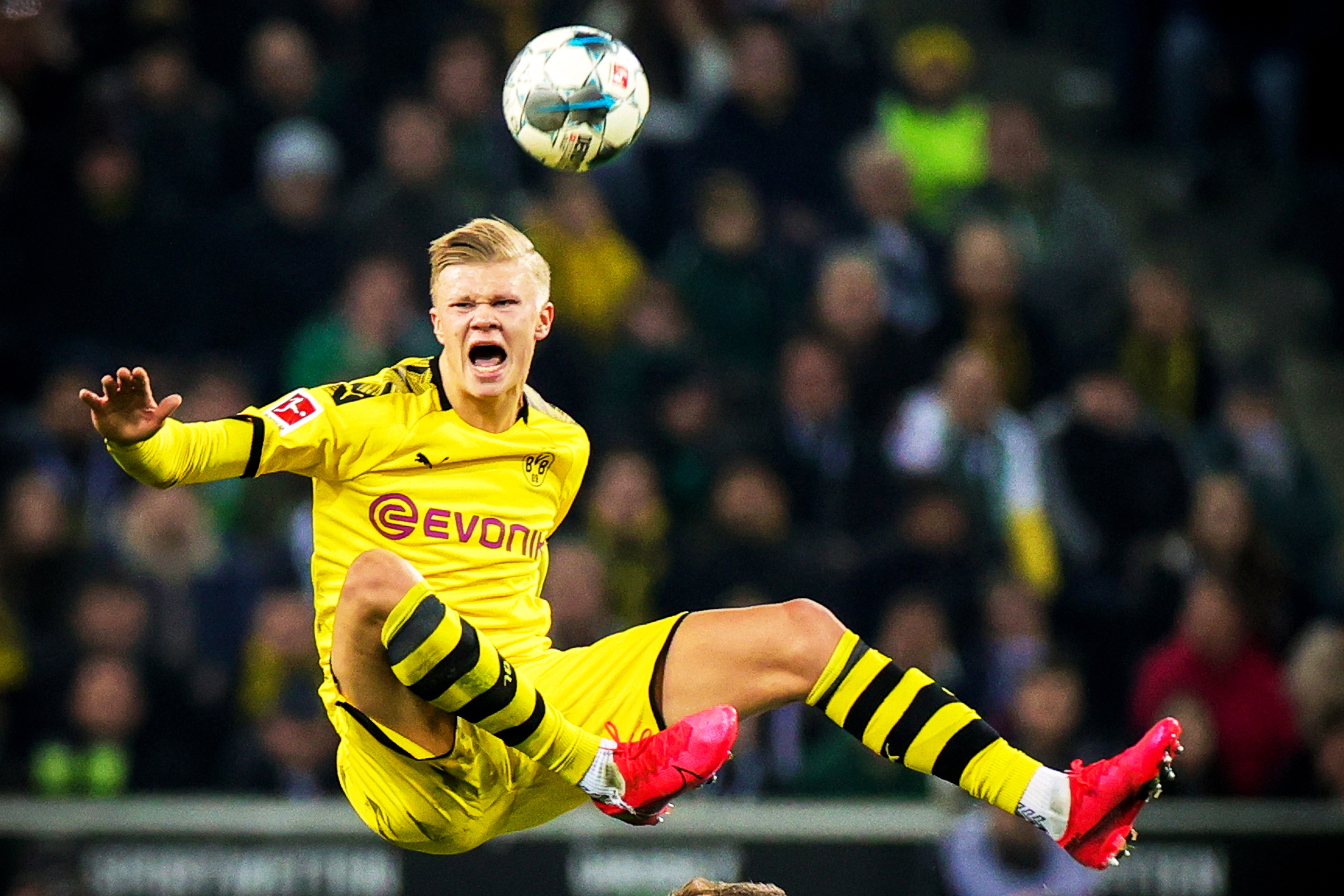 众叛亲离？利物浦门神表态百分百支持教练 萨拉赫走人已成定局（队内分歧？利物浦门将公开力挺主帅，萨拉赫离队几成定局）