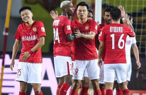 记者：阿根廷全队周四启程前往安哥拉，梅西届时将首发出战（记者称阿根廷全队将于周四启程赴安哥拉，梅西将首发登场）