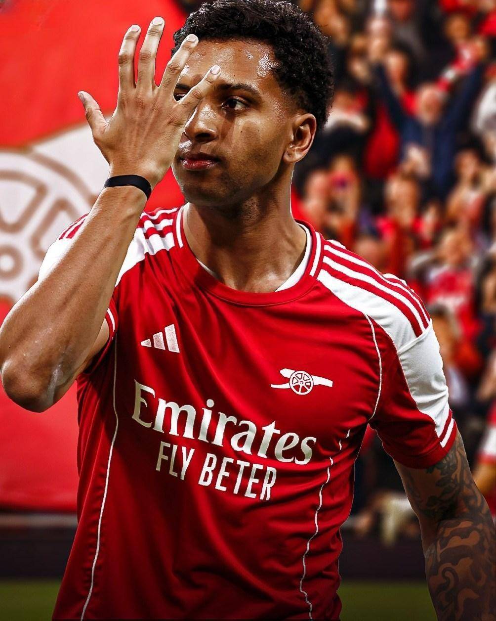 詹姆斯关键三分绝杀比赛（詹姆斯压哨三分制胜）