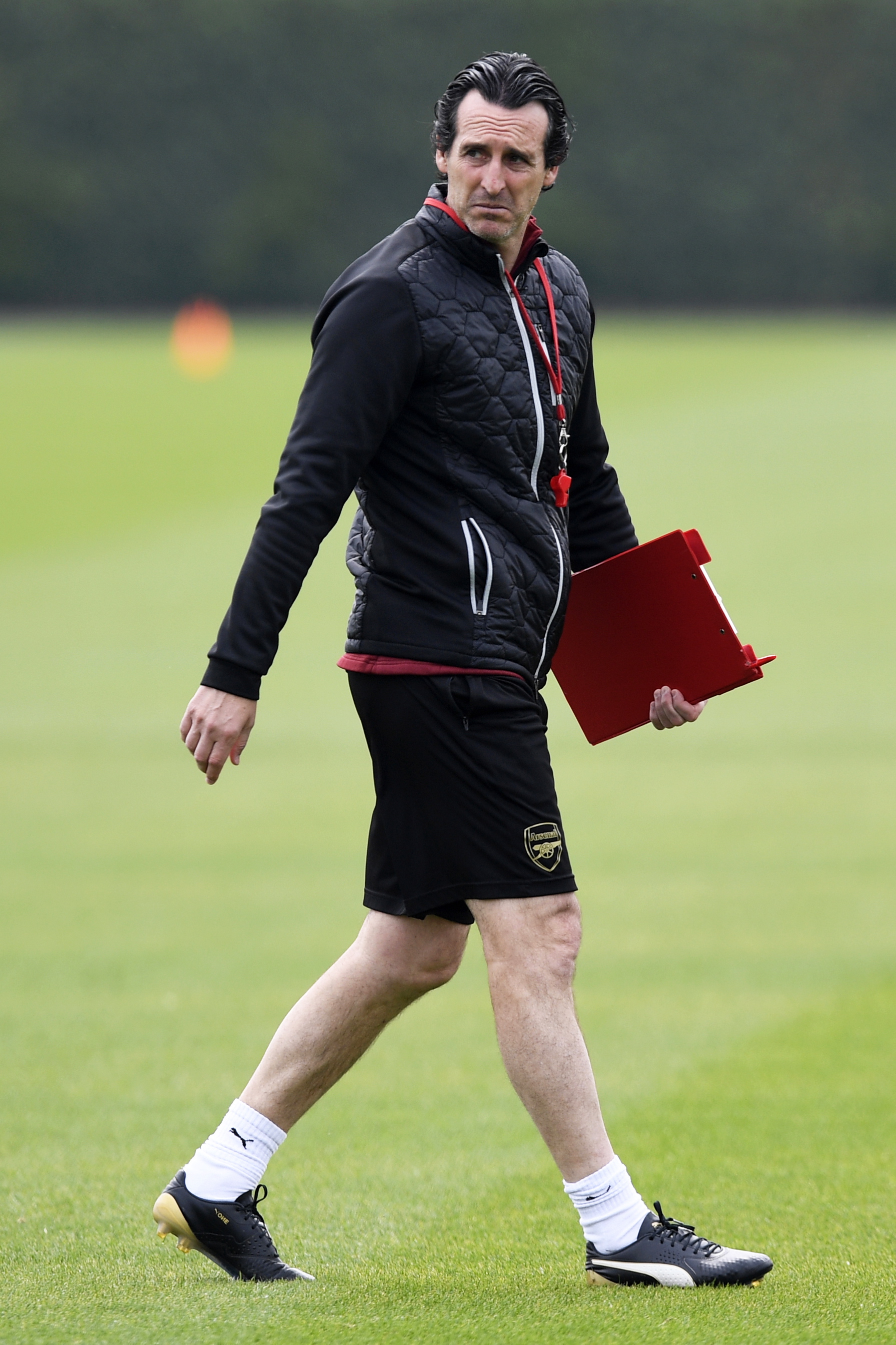 体坛：中足联应成为亚冠保卫战的参与者，联赛政策要给予支持（体坛观点：中足联应主动参与亚冠护航，联赛政策须配套支持）